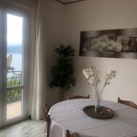 Davanti Al Mare, Fra Portofino E Le 5 Terre - In Front Of The Sea, Between Portofino And The 5 Terre * Zoagli