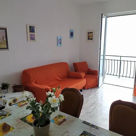 Apartment Davanti Al Mare, Fra Portofino E Le 5 Terre - In Front Of The Sea, Between Portofino And The 5 Terre