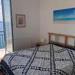 Davanti Al Mare, Fra Portofino E Le 5 Terre - In Front Of The Sea, Between Portofino And The 5 Terre