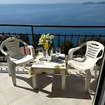 Davanti Al Mare, Fra Portofino E Le 5 Terre - In Front Of The Sea, Between Portofino And The 5 Terre زواليي