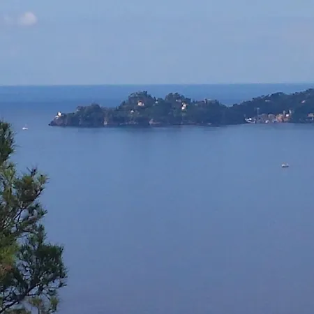 Davanti Al Mare, Fra Portofino E Le 5 Terre - In Front Of The Sea, Between Portofino And The 5 Terre