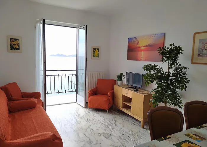 Davanti Al Mare, Fra Portofino E Le 5 Terre - In Front Of The Sea, Between Portofino And The 5 Terre Lejlighed *