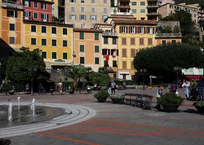 Davanti Al Mare, Fra Portofino E Le 5 Terre - In Front Of The Sea, Between Portofino And The 5 Terre * Zoagli